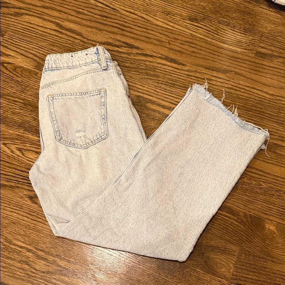 Straight Leg, Light Wash Denim